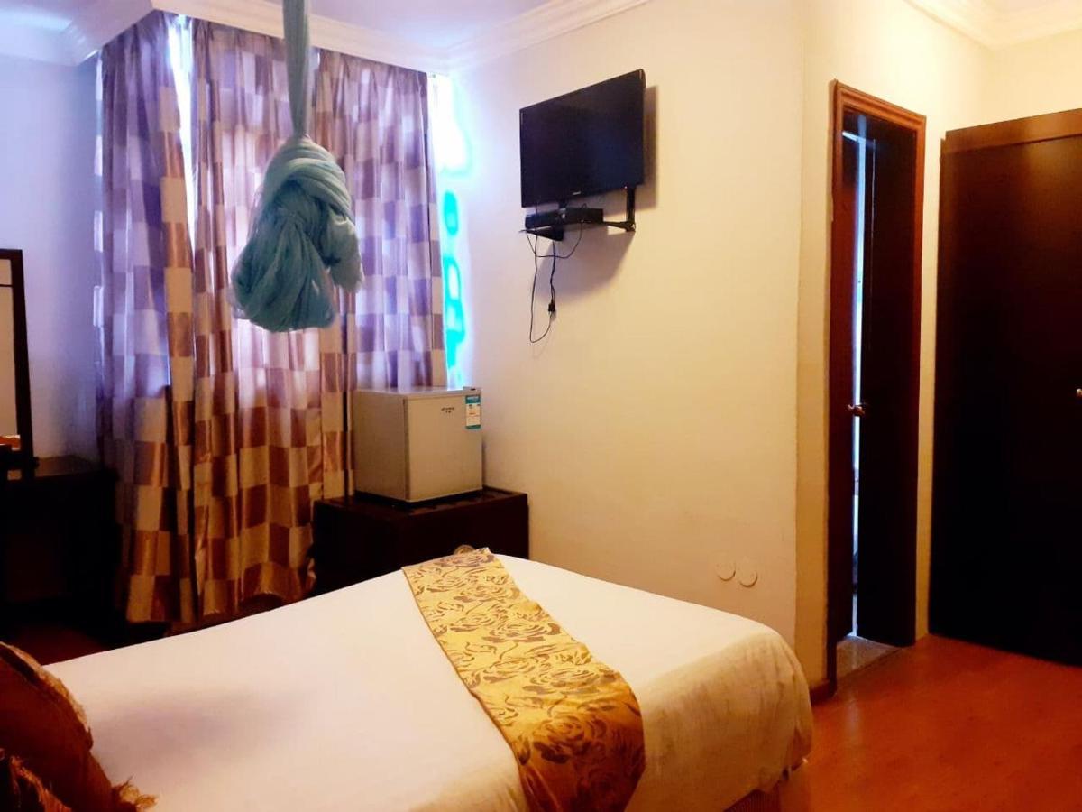 Amenities Hotel 亚的斯亚贝巴 外观 照片
